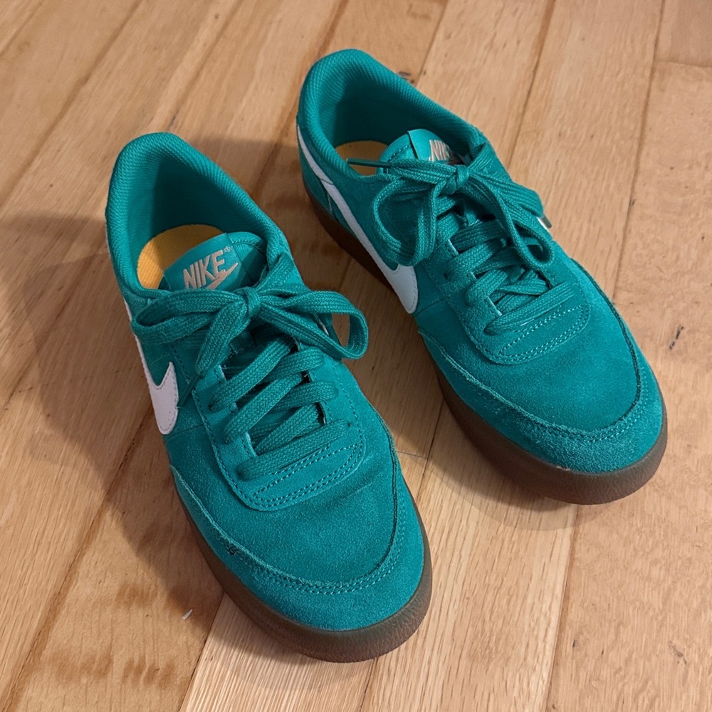 Nike kelly green Sneakers with White Logo